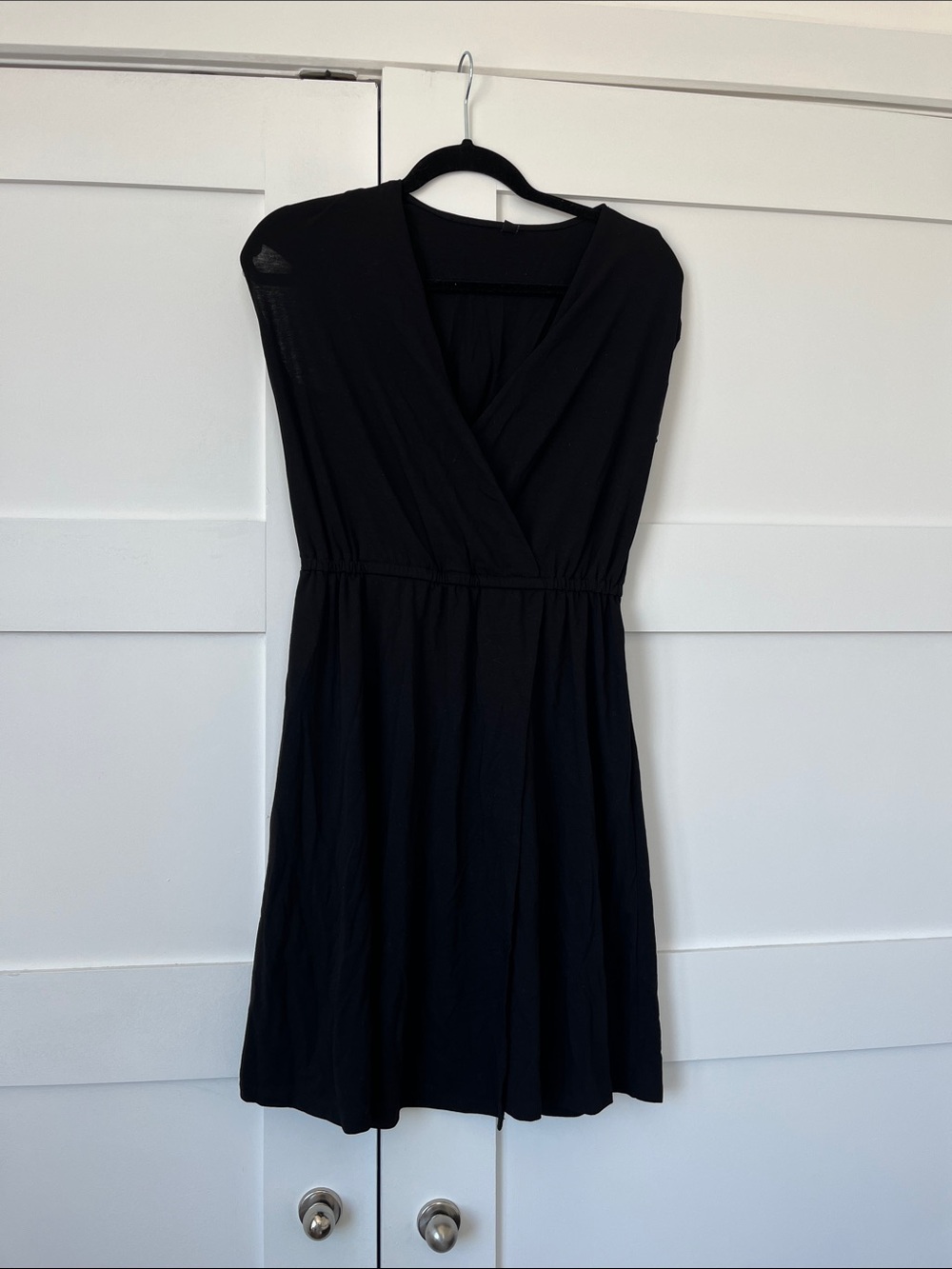 Uniqlo Black V-Neck Midi Dress